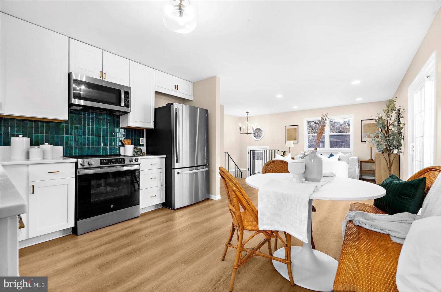 519 Kenmore Road photo 9
