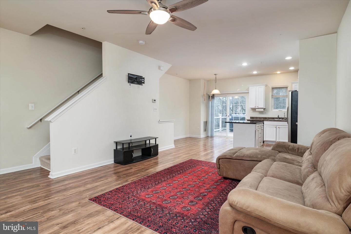 1013 Sithean Way photo 15