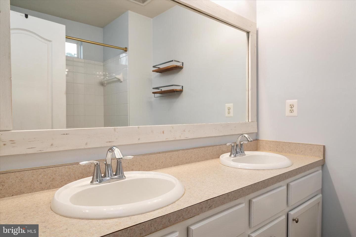 1013 Sithean Way photo 19