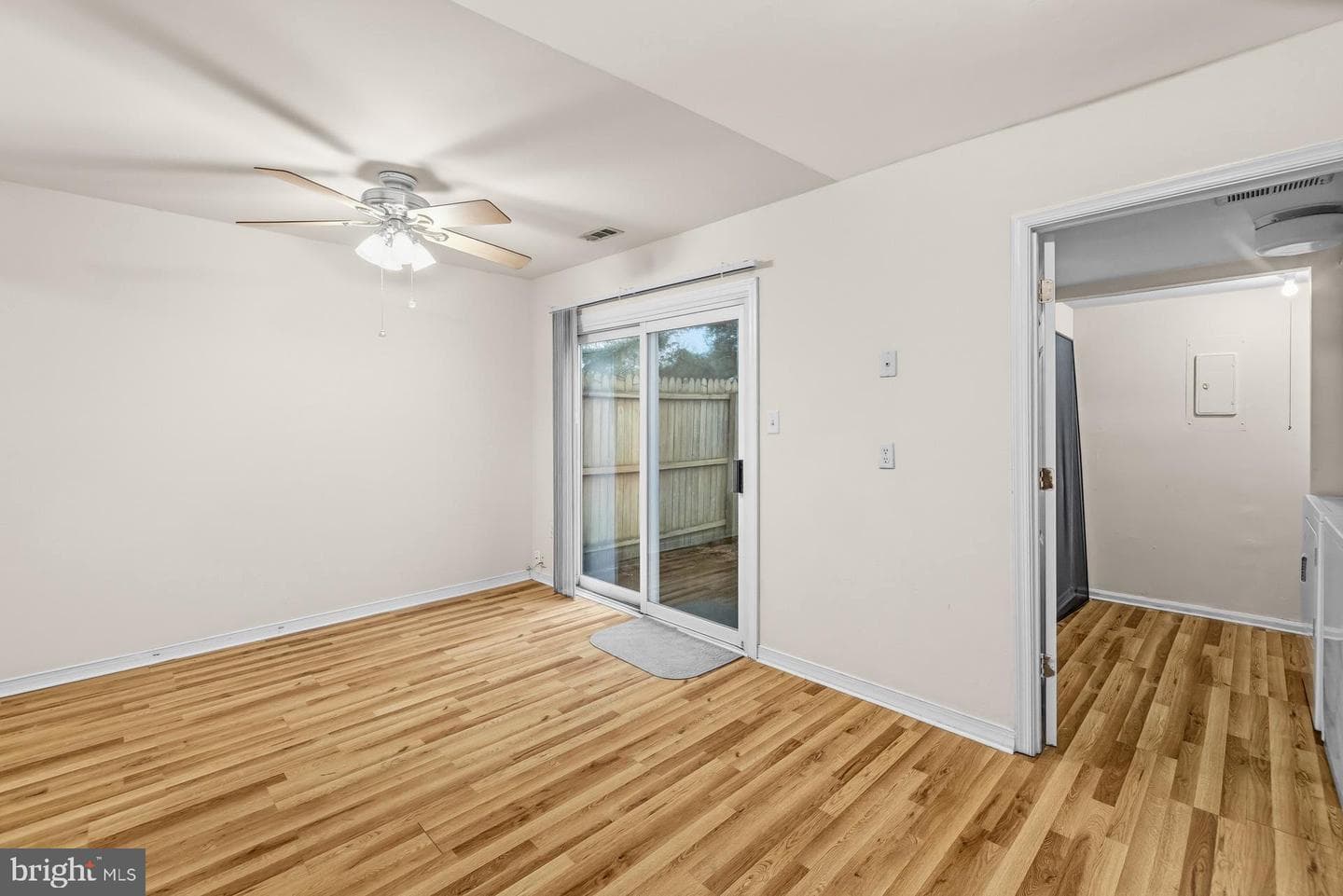 6454 Continental Drive photo 14