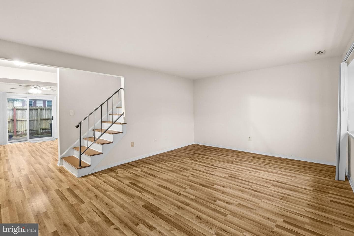 6454 Continental Drive photo 2