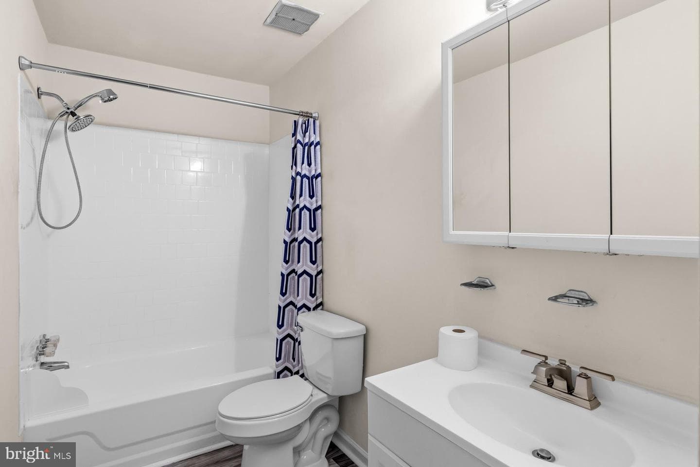6454 Continental Drive photo 24