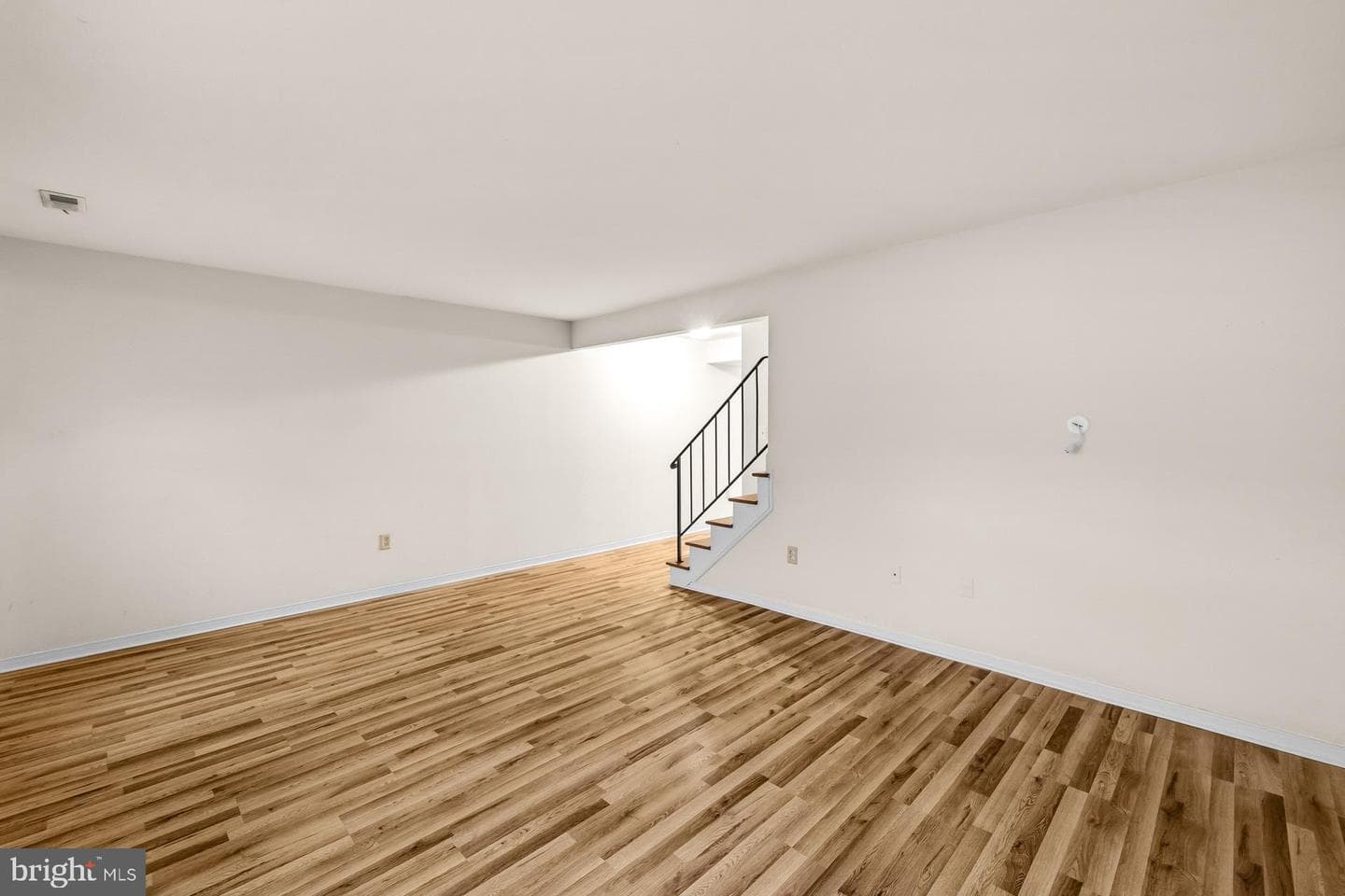 6454 Continental Drive photo 4