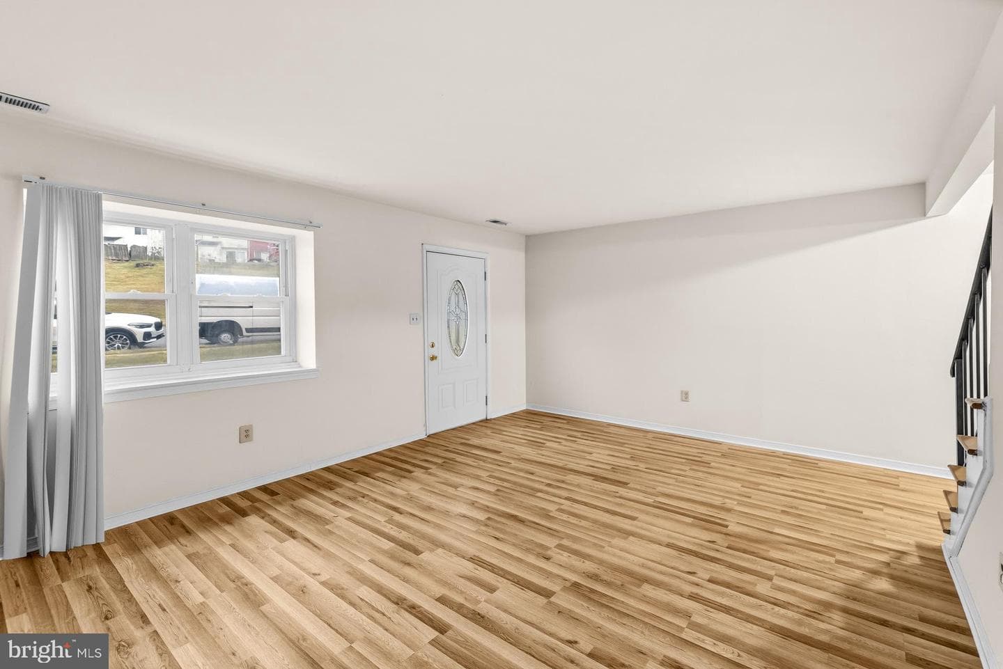 6454 Continental Drive photo 5