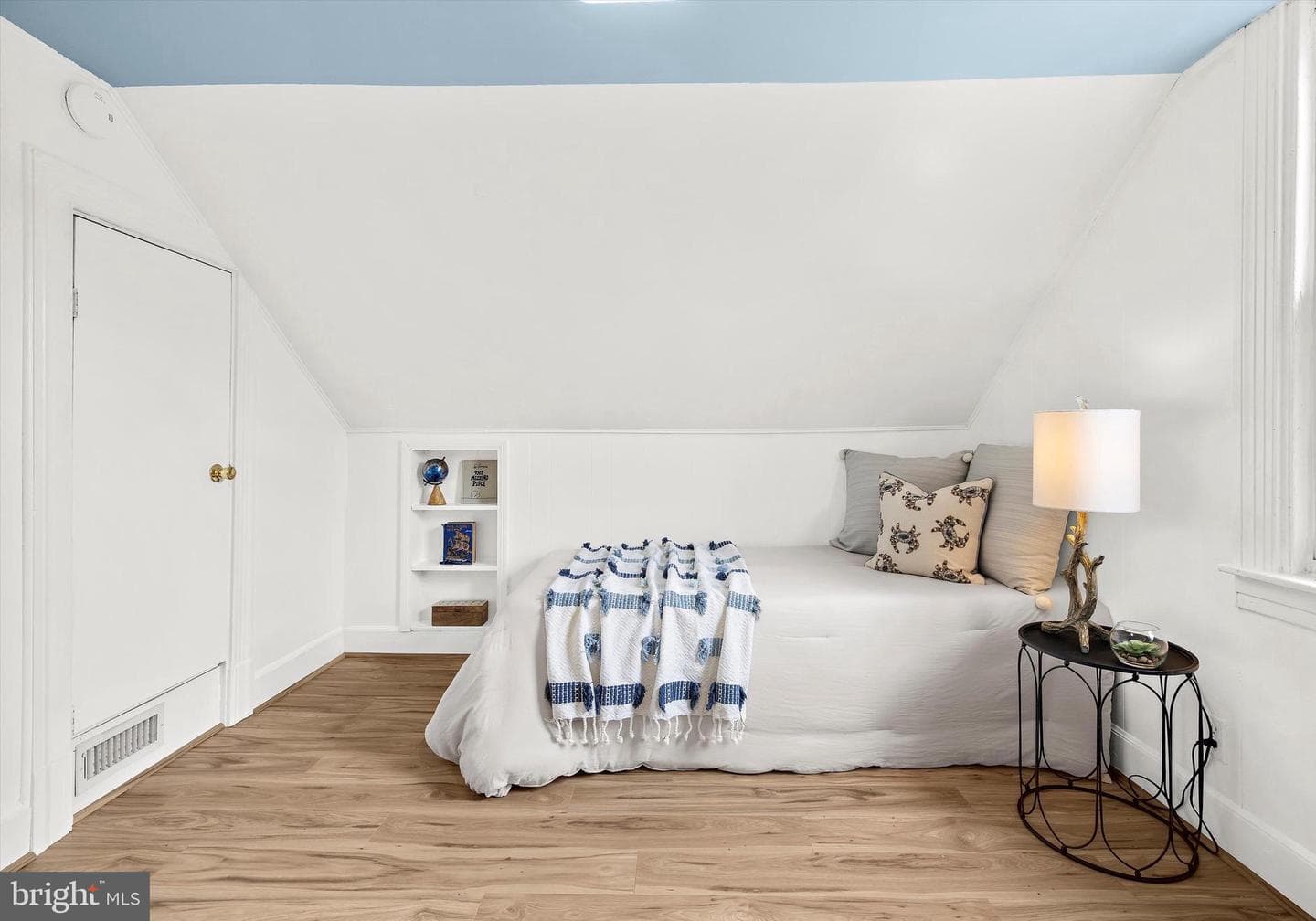 1213 Mckinley Street photo 18