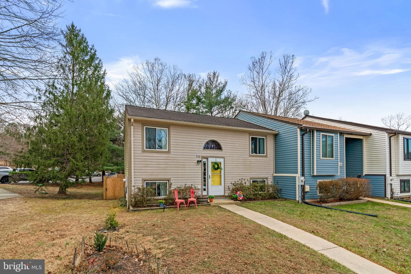 539 Greenblades Court photo 2