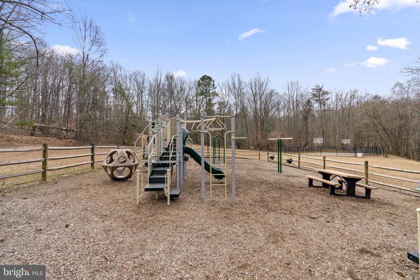 539 Greenblades Court photo 40