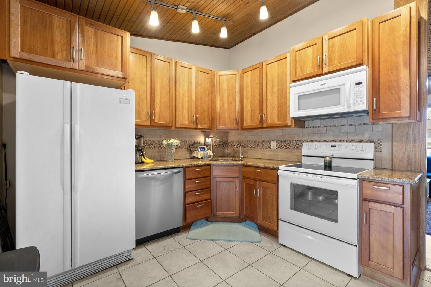 539 Greenblades Court photo 9