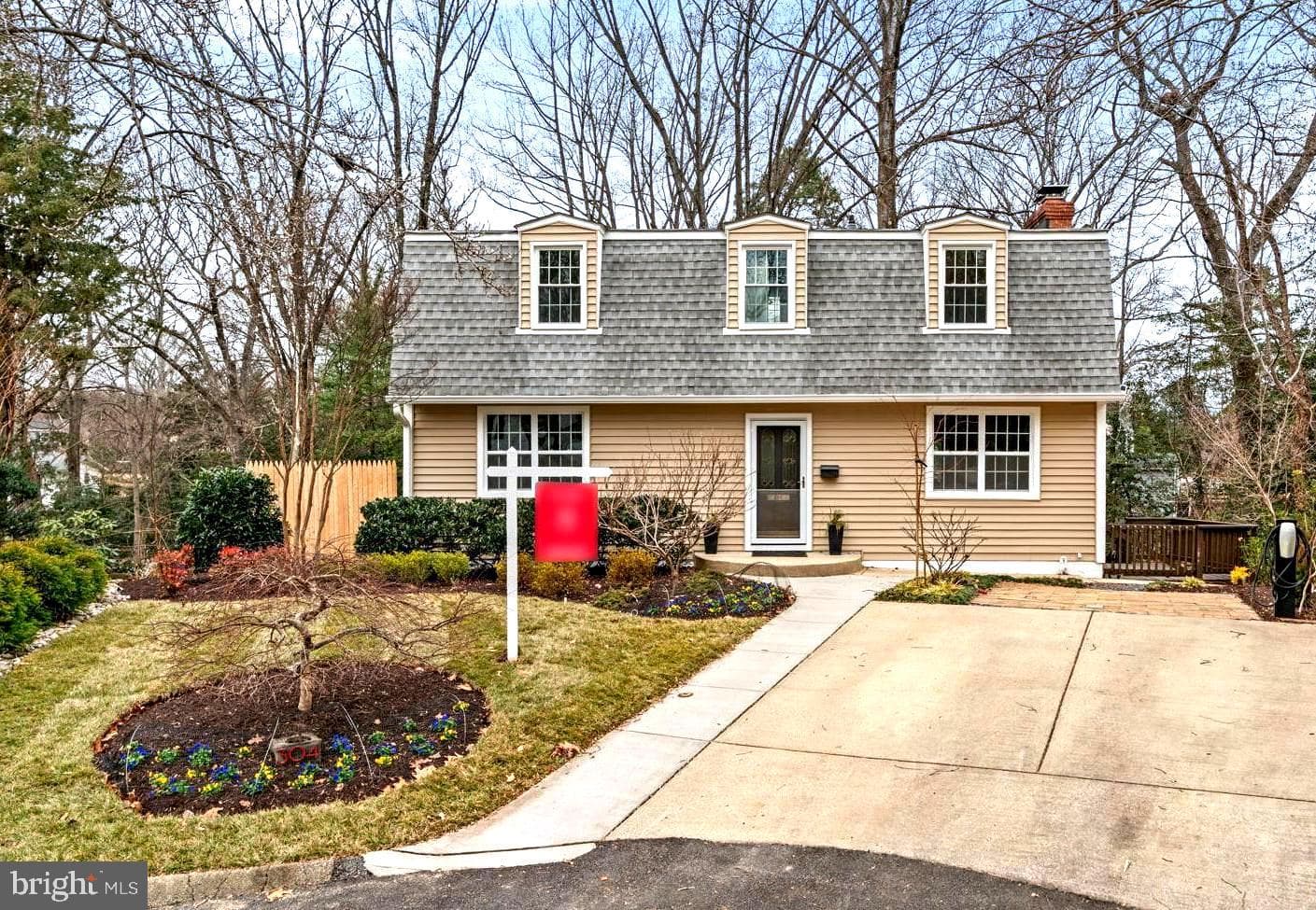 304 Forest Court