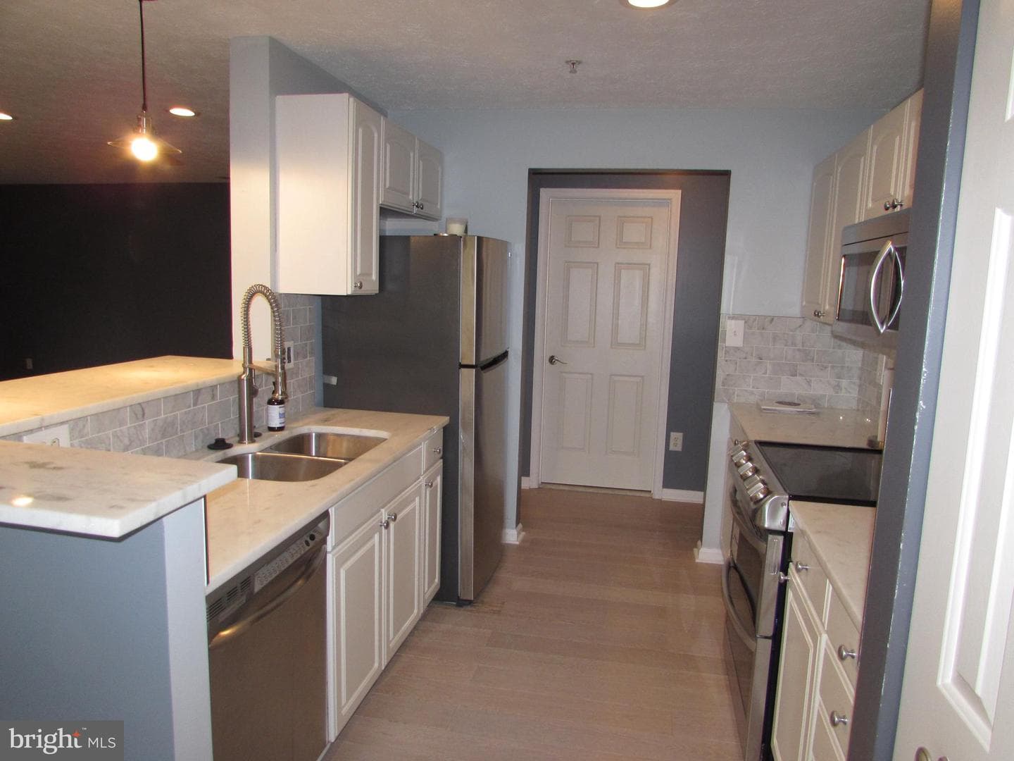 687 Winding Stream Way #202 photo 6