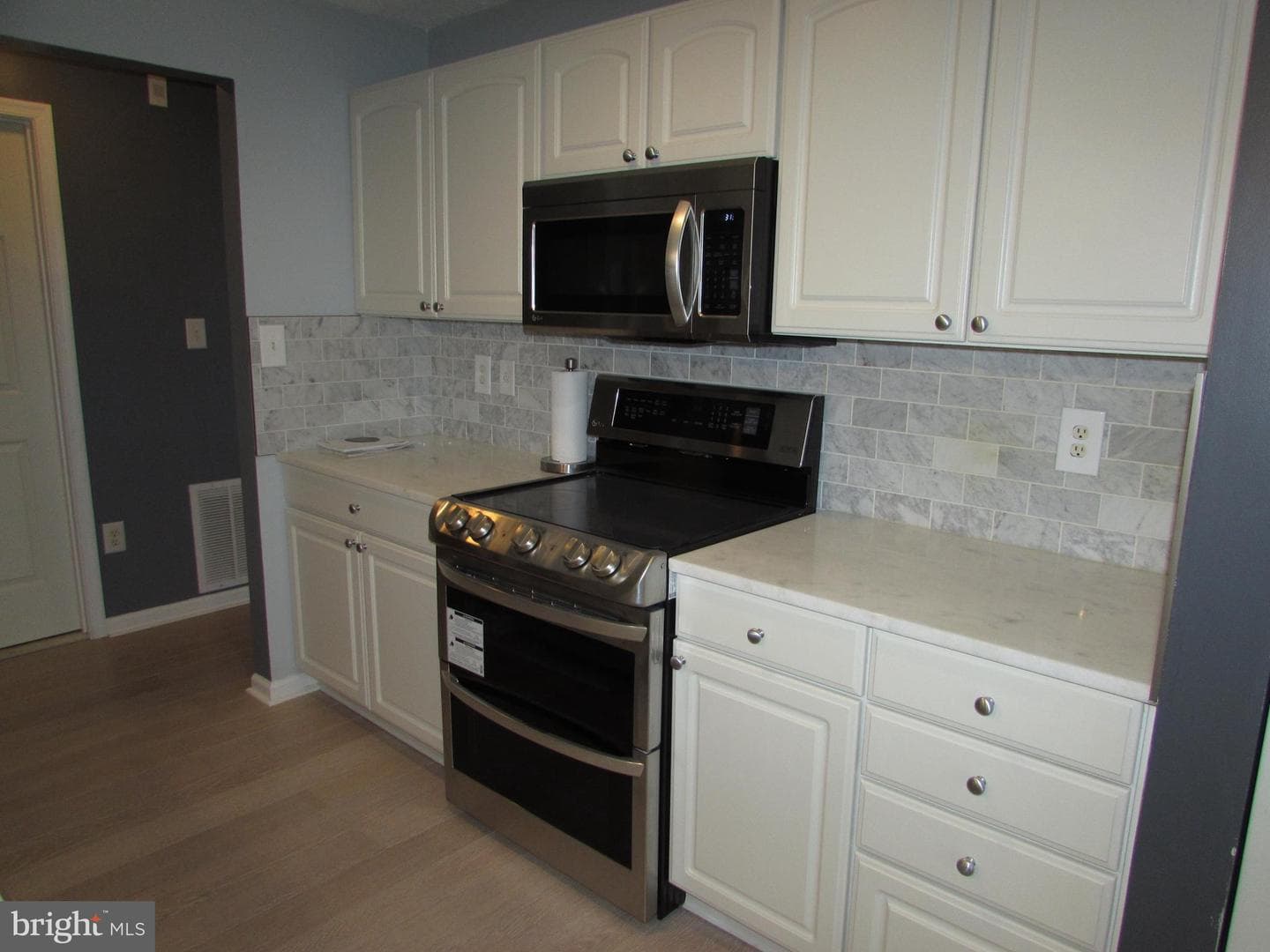 687 Winding Stream Way #202 photo 7