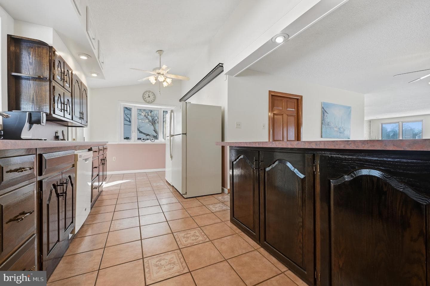 352 Riverside Drive photo 29
