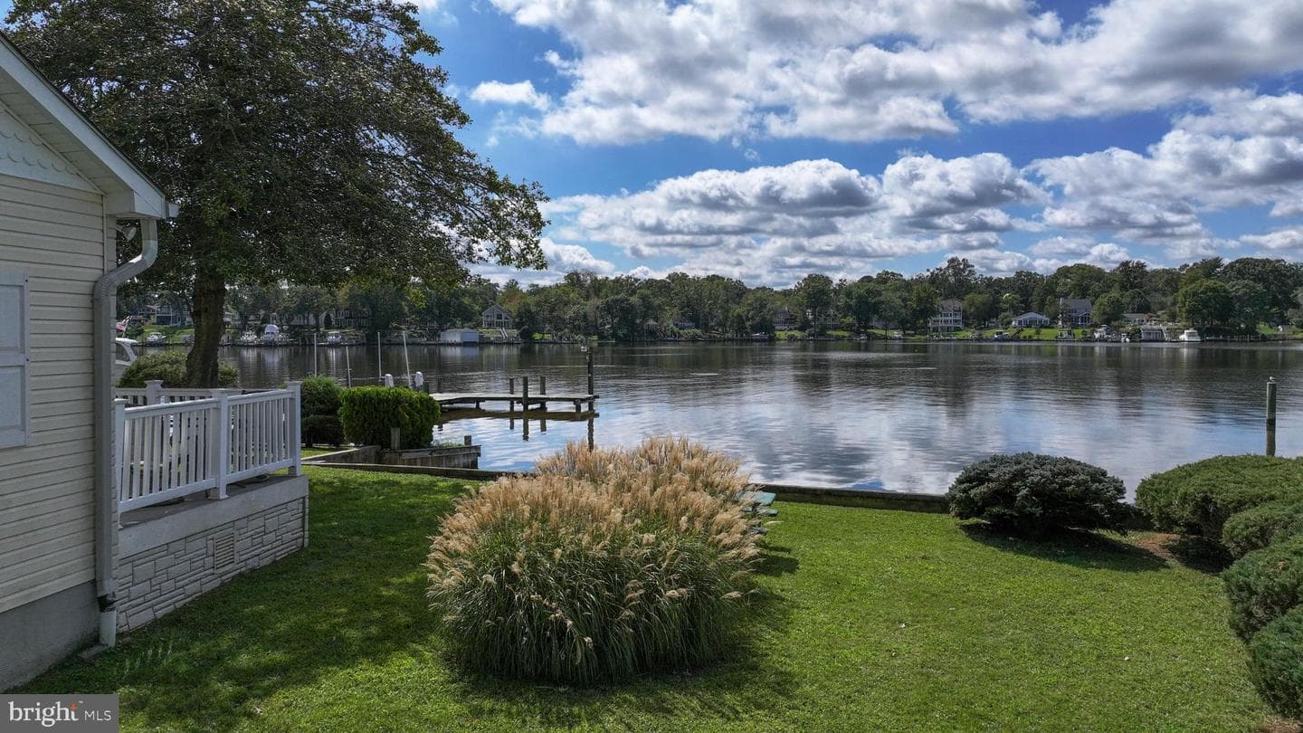 352 Riverside Drive photo 33
