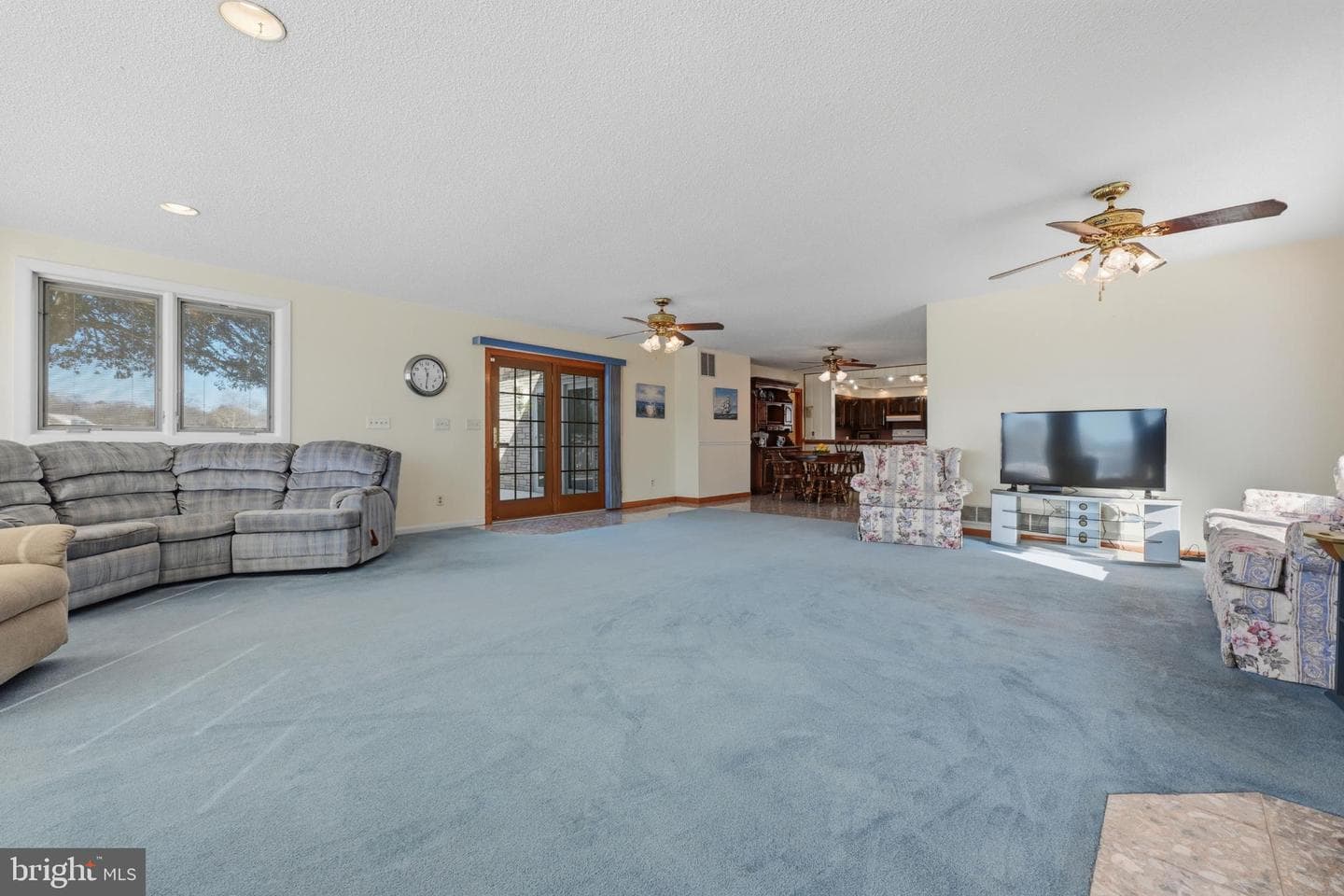 352 Riverside Drive photo 7