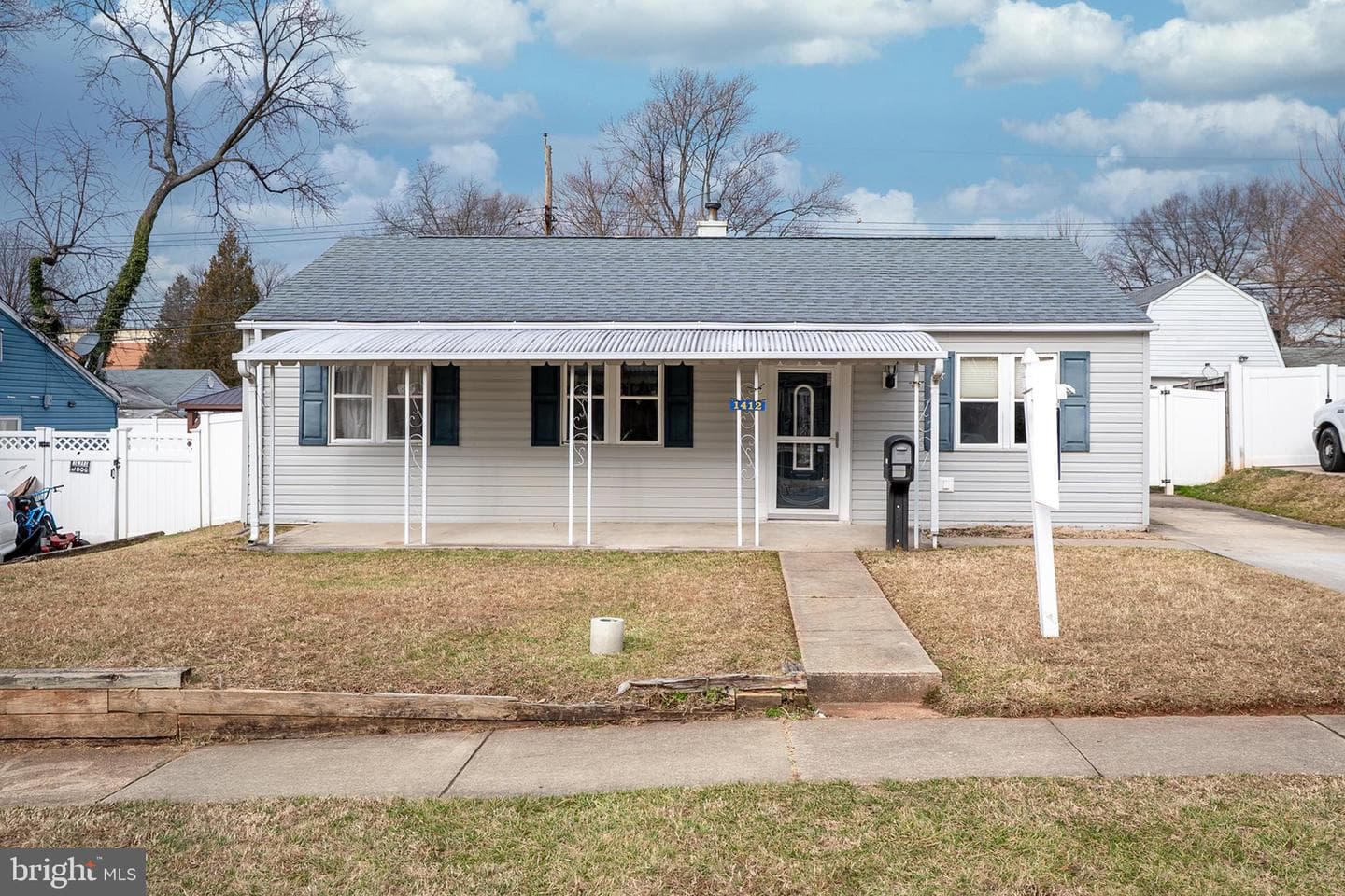1412 Houghton Road photo 1