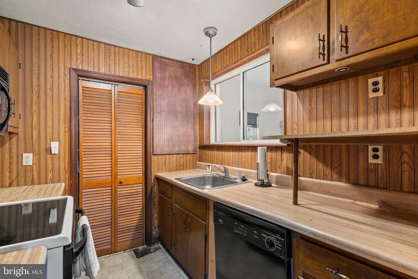 1412 Houghton Road photo 9
