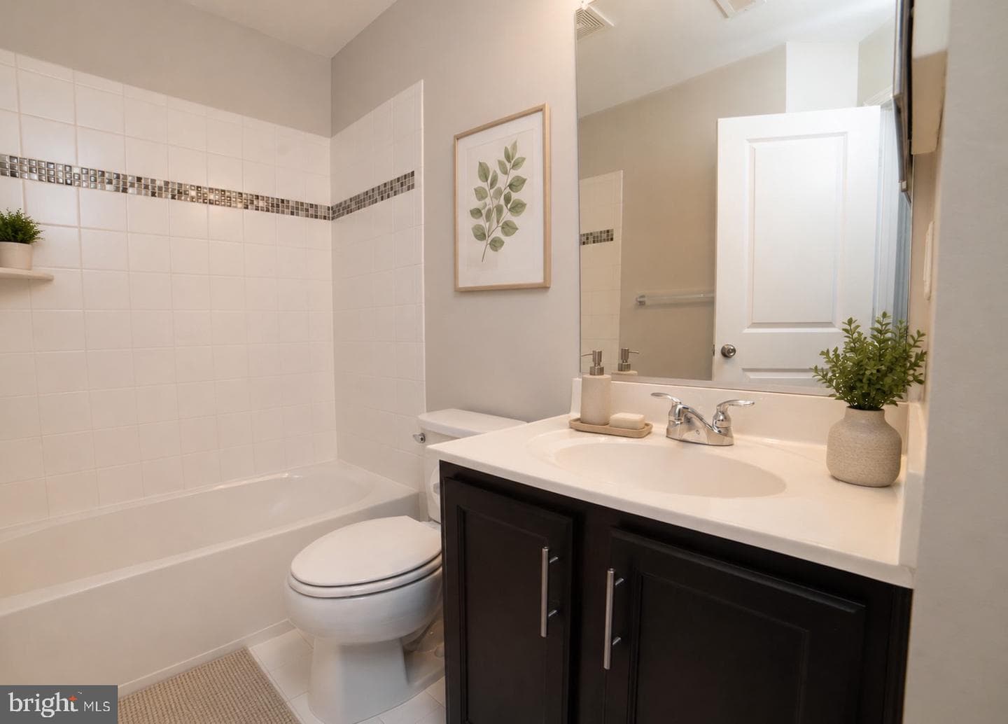 102 Vanguard Lane photo 8