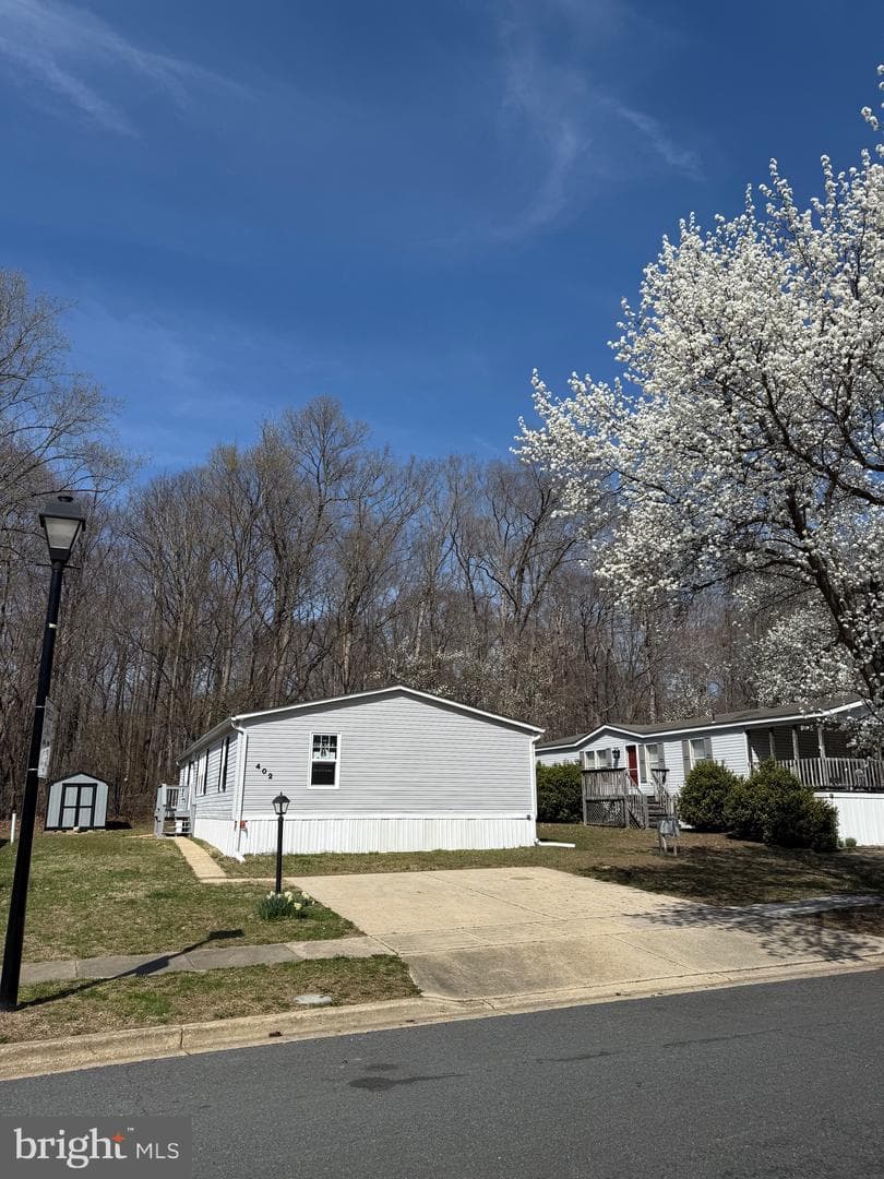 402 Boones Drive photo 2