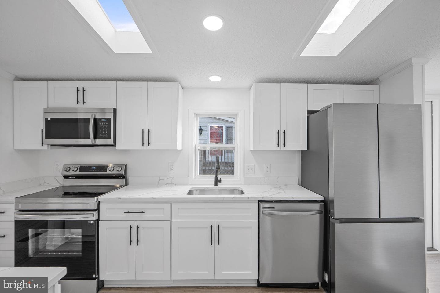 402 Boones Drive photo 6