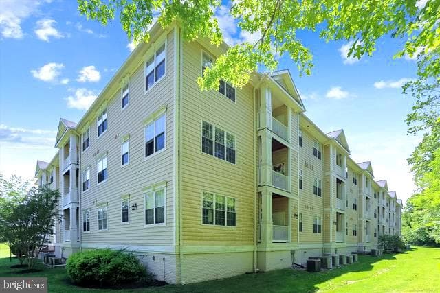 8535 Veterans Highway #202 photo 25