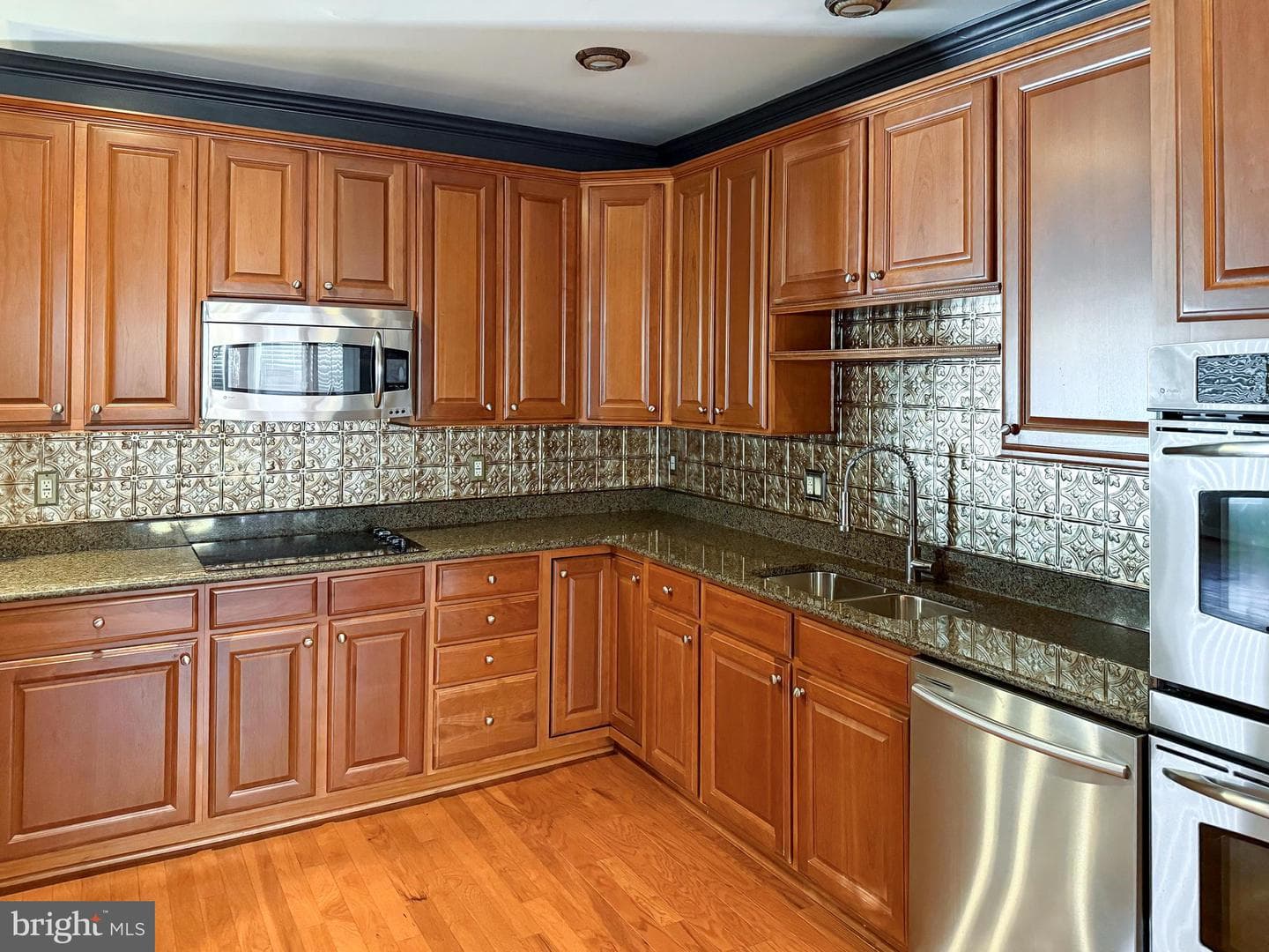 1518 Enyart Way #301 photo 11