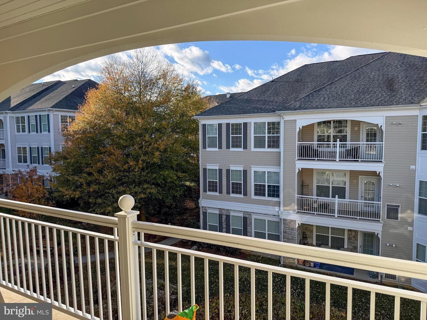 1518 Enyart Way #301 photo 22