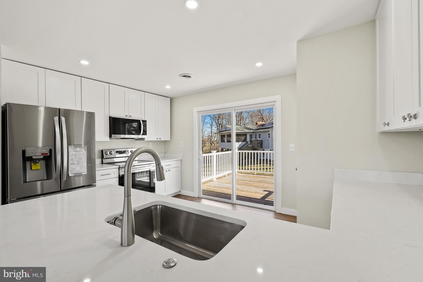 1546 Ridgely Drive photo 16