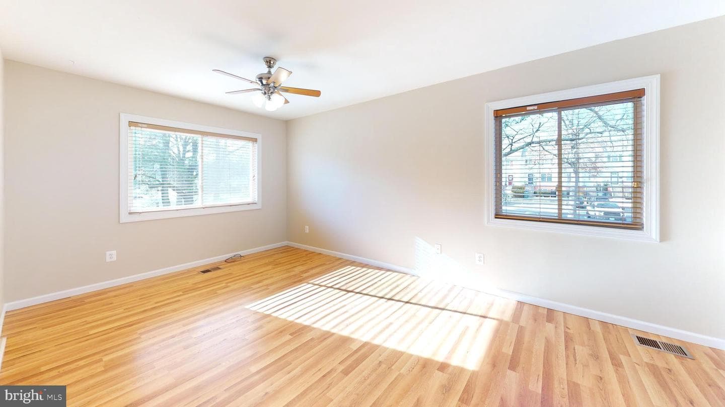 1717 Aberdeen Court photo 27
