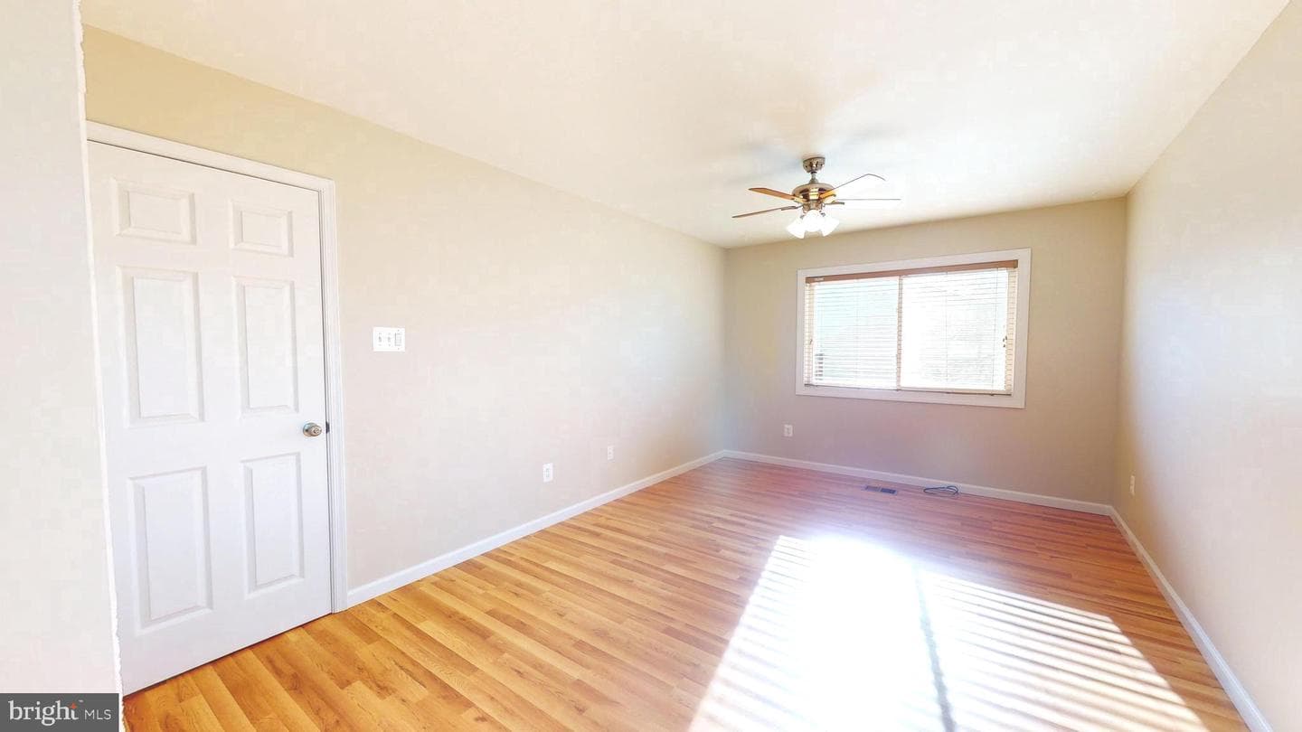 1717 Aberdeen Court photo 28