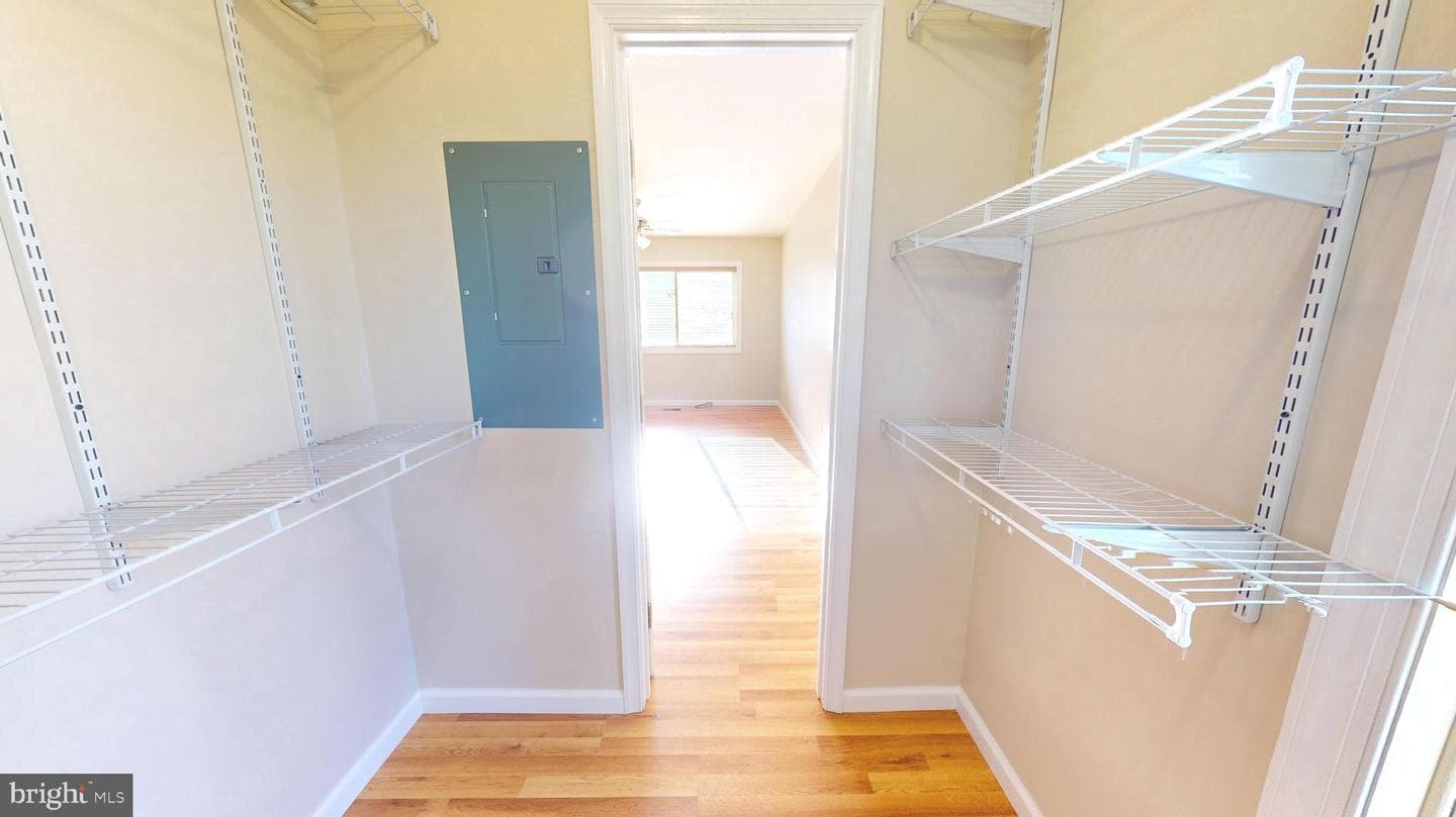 1717 Aberdeen Court photo 31