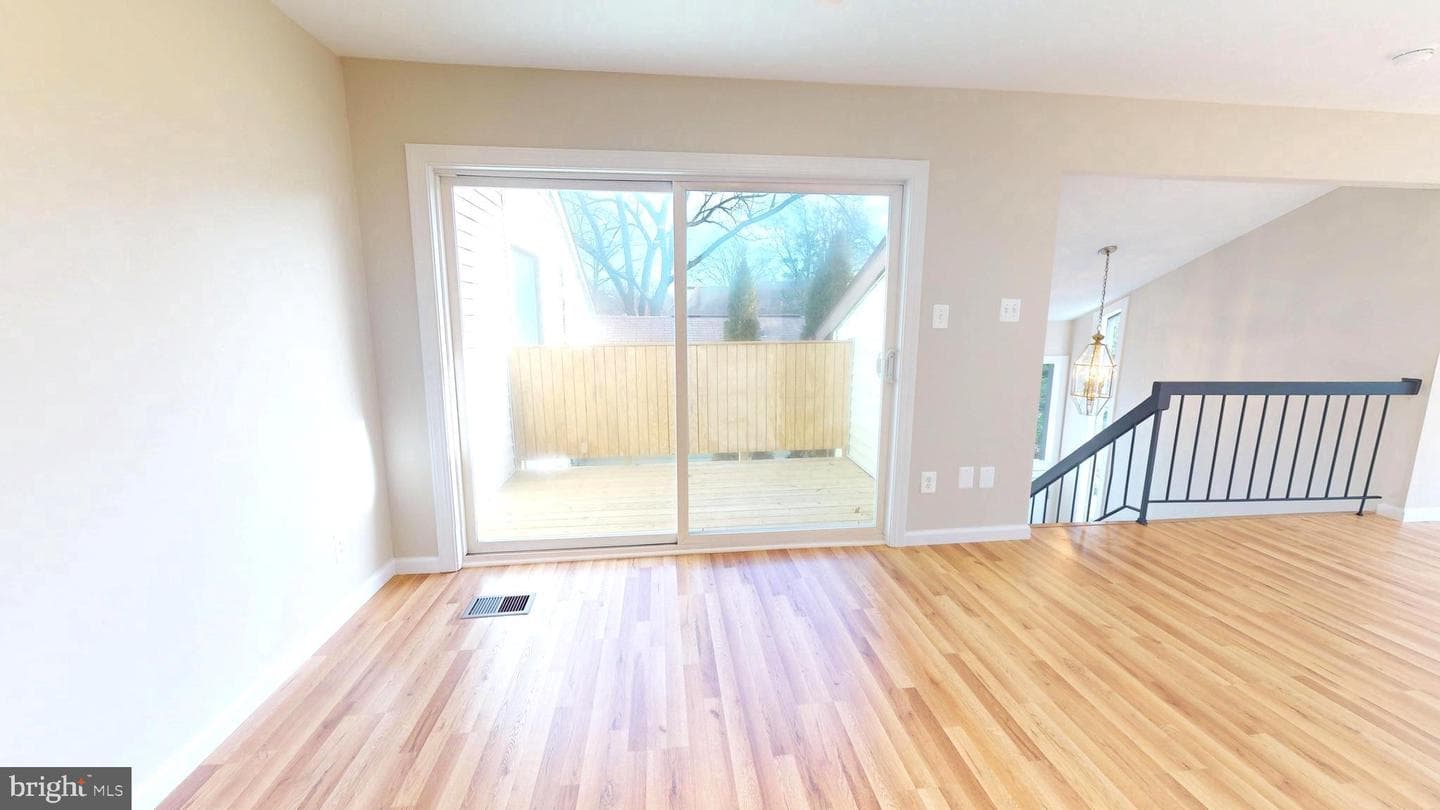 1717 Aberdeen Court photo 6