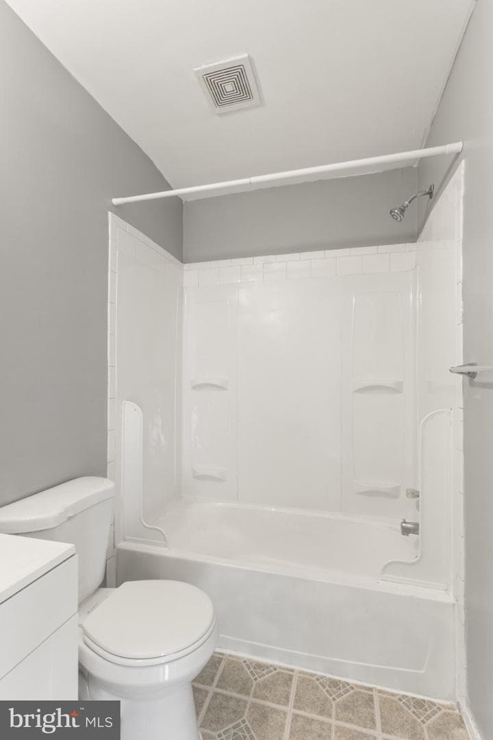 8216 Tomlinson Court photo 18