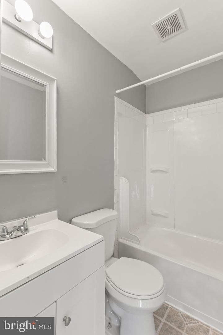 8216 Tomlinson Court photo 19