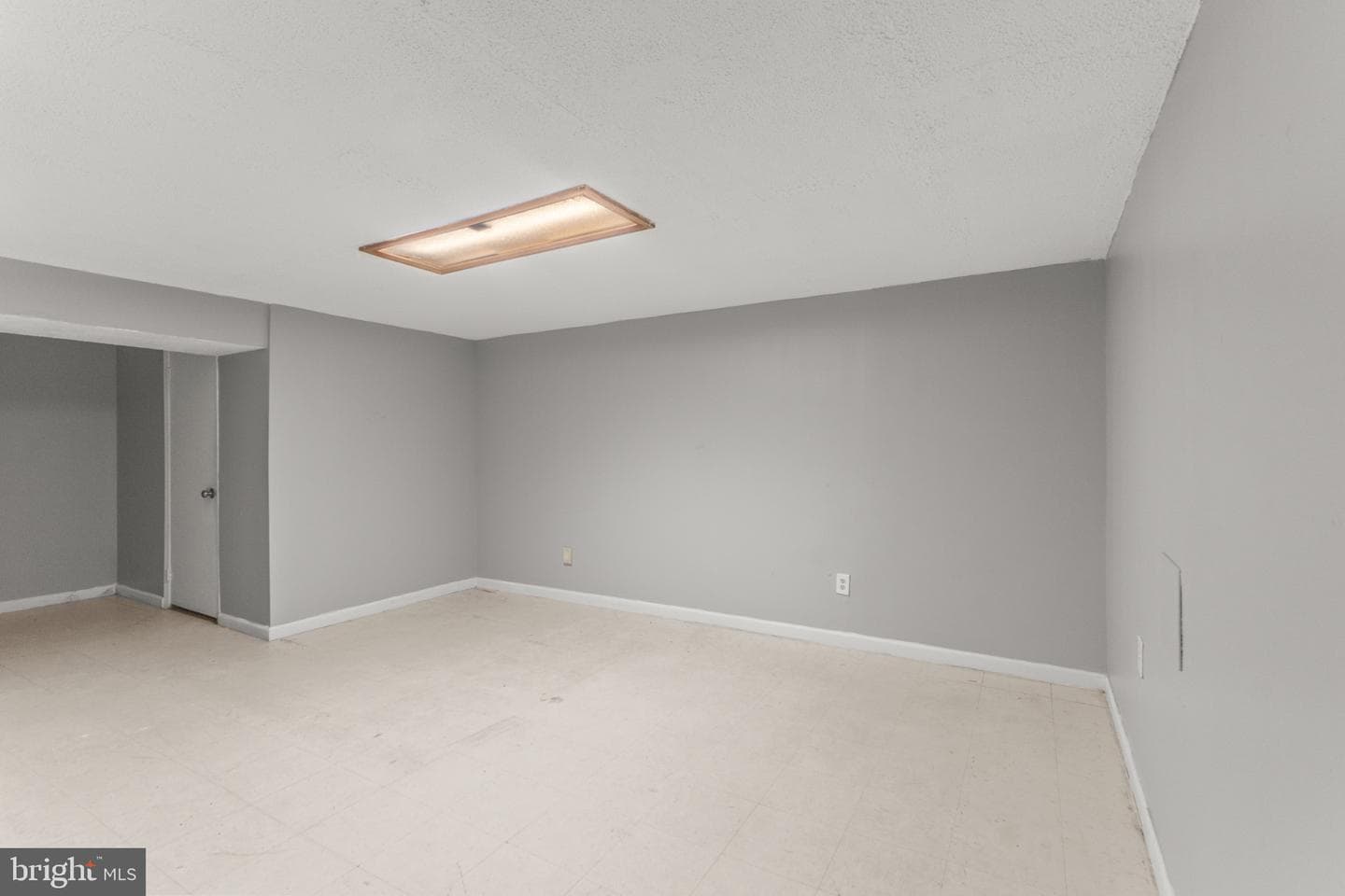 8216 Tomlinson Court photo 21