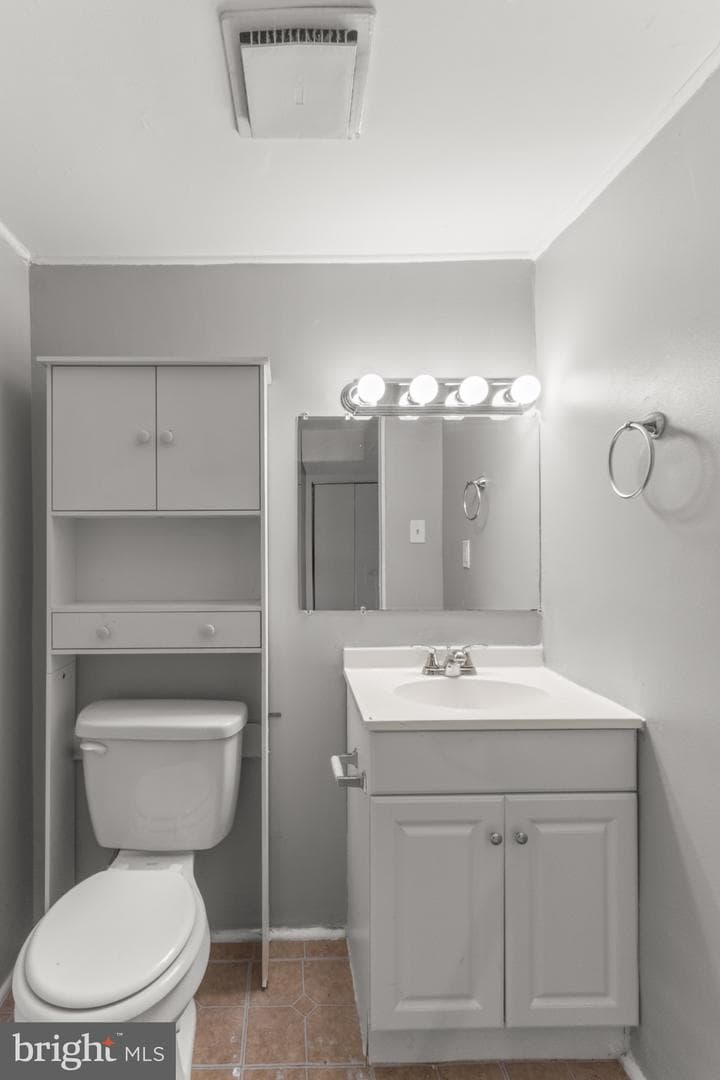 8216 Tomlinson Court photo 23