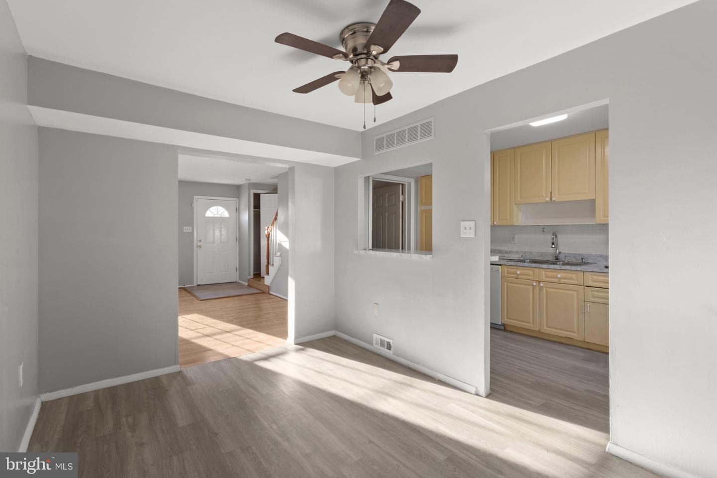 8216 Tomlinson Court photo 7