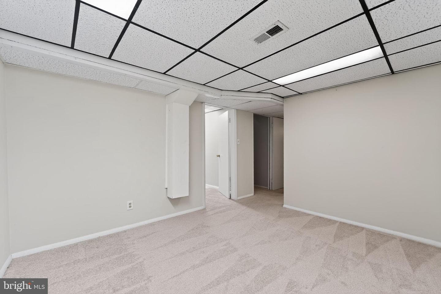 451 Susan Court photo 19