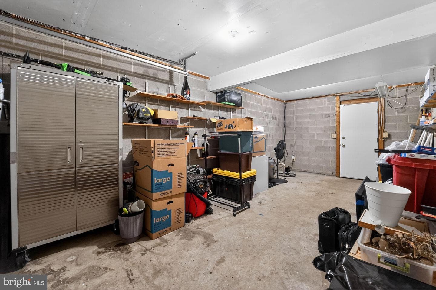 451 Susan Court photo 24