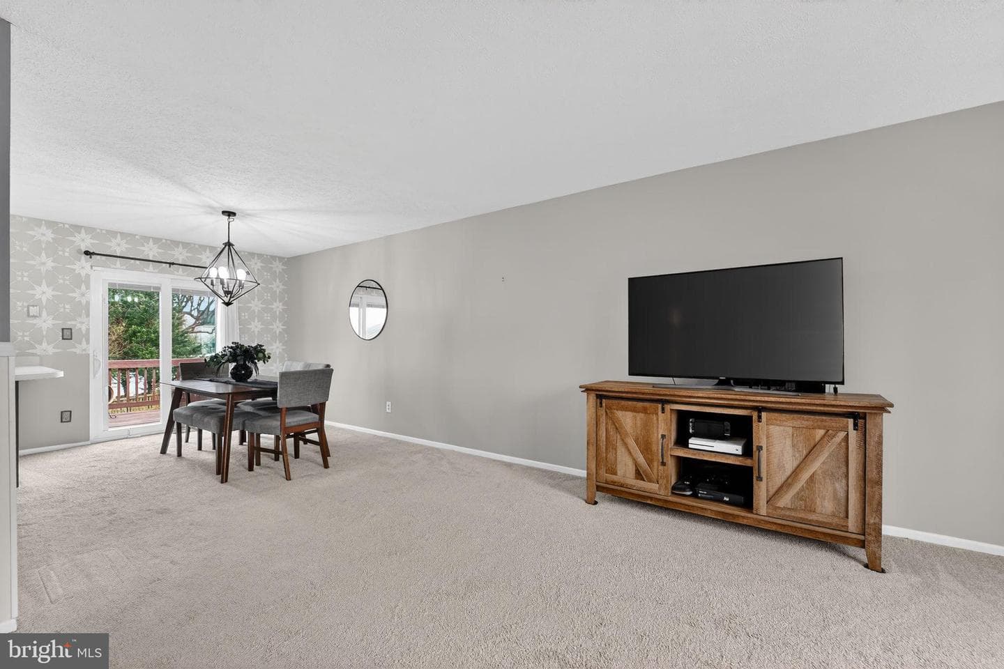 451 Susan Court photo 5