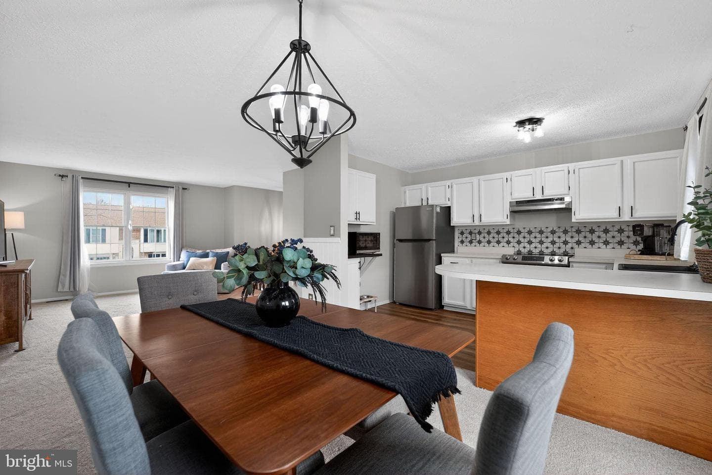 451 Susan Court photo 7