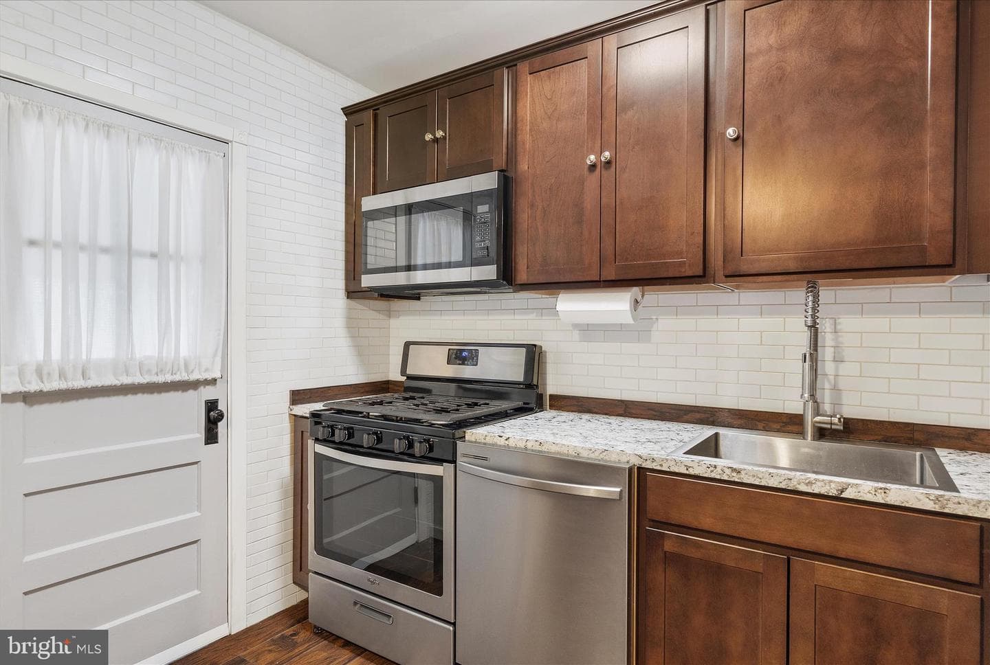 211 Georgia Avenue NE photo 12