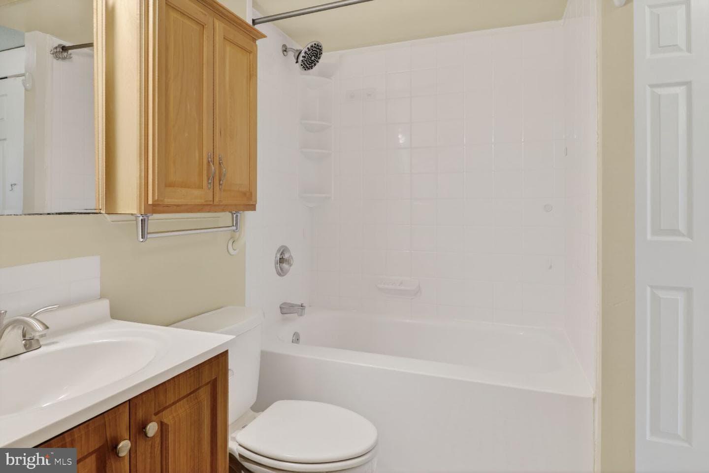 592 Glen Court photo 10