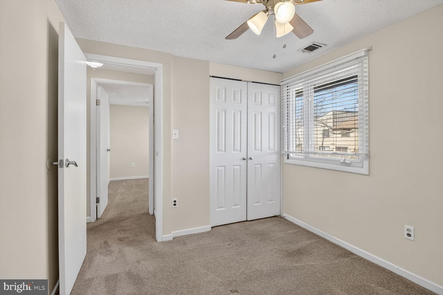 592 Glen Court photo 20