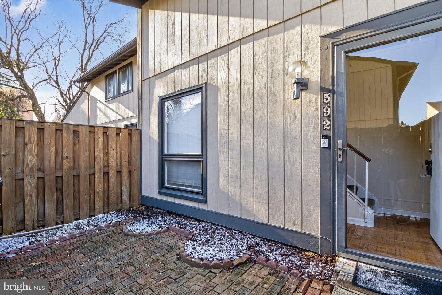 592 Glen Court photo 21