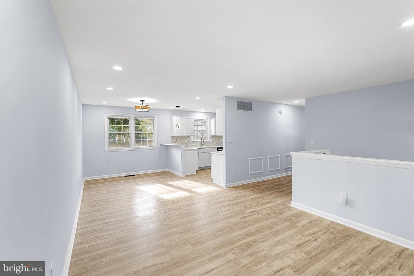 721 Fairway Drive photo 7
