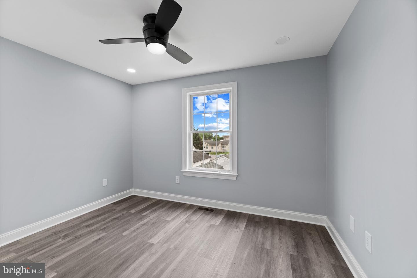 8424 Smallwood Court photo 26