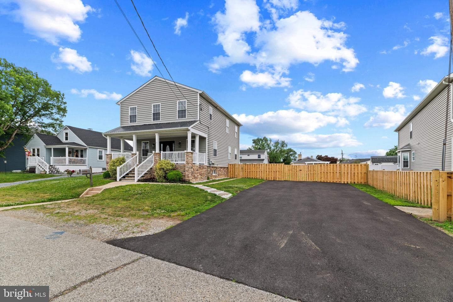 8424 Smallwood Court photo 3