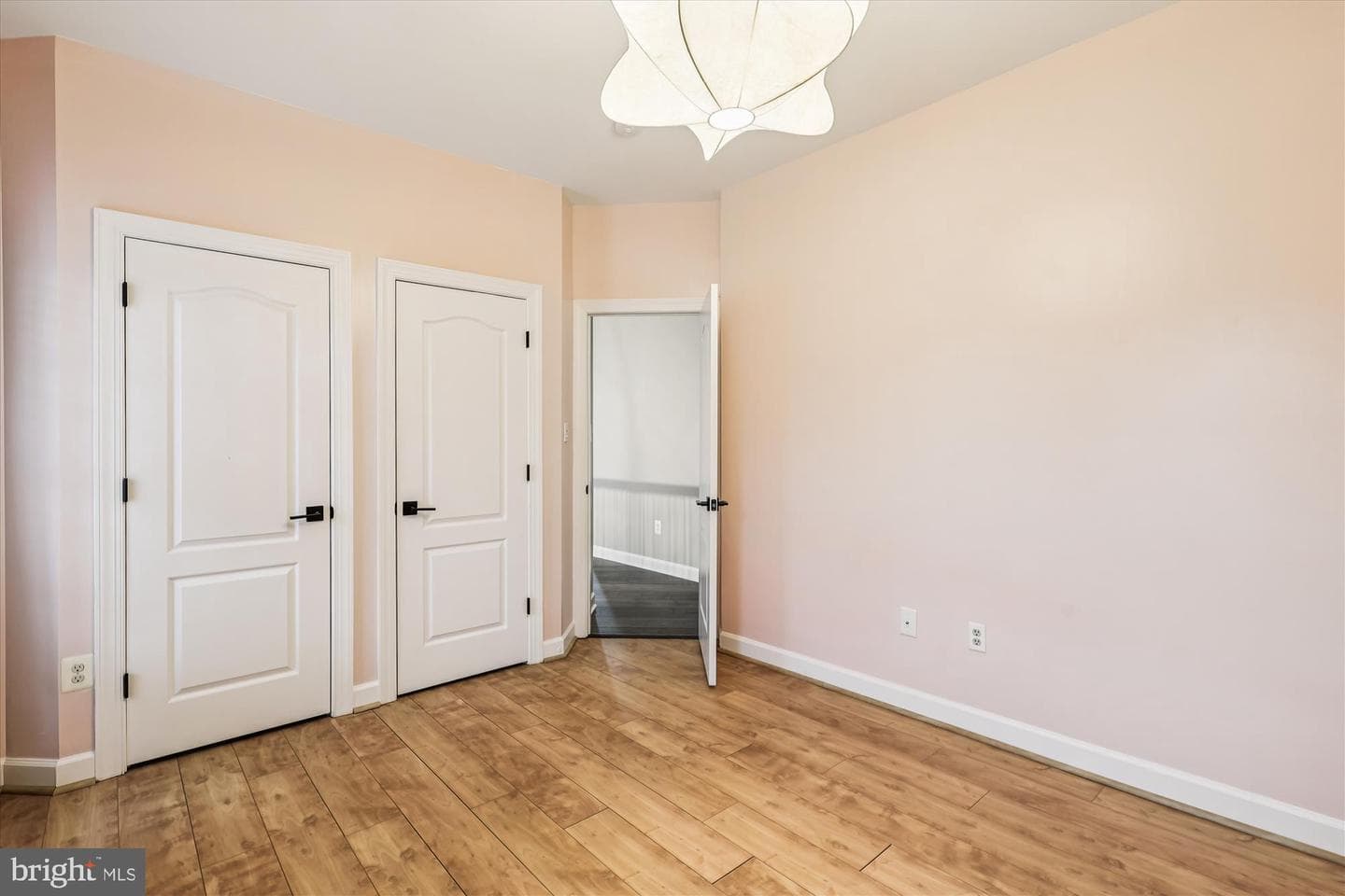 706 Crisfield Way photo 35