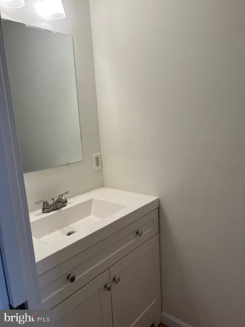 738 Ticonderoga Avenue photo 16