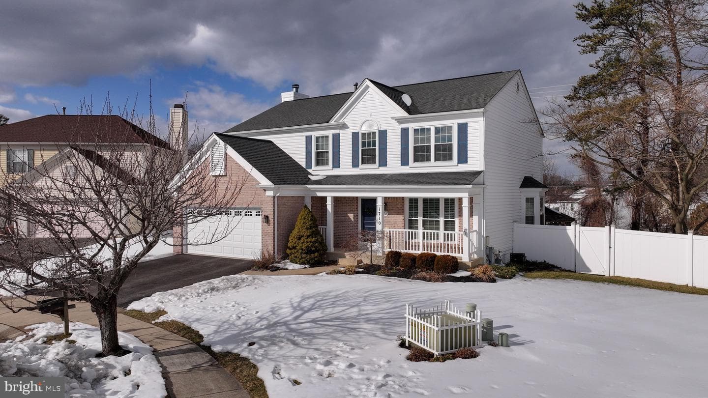 1710 Vestment Court photo 4